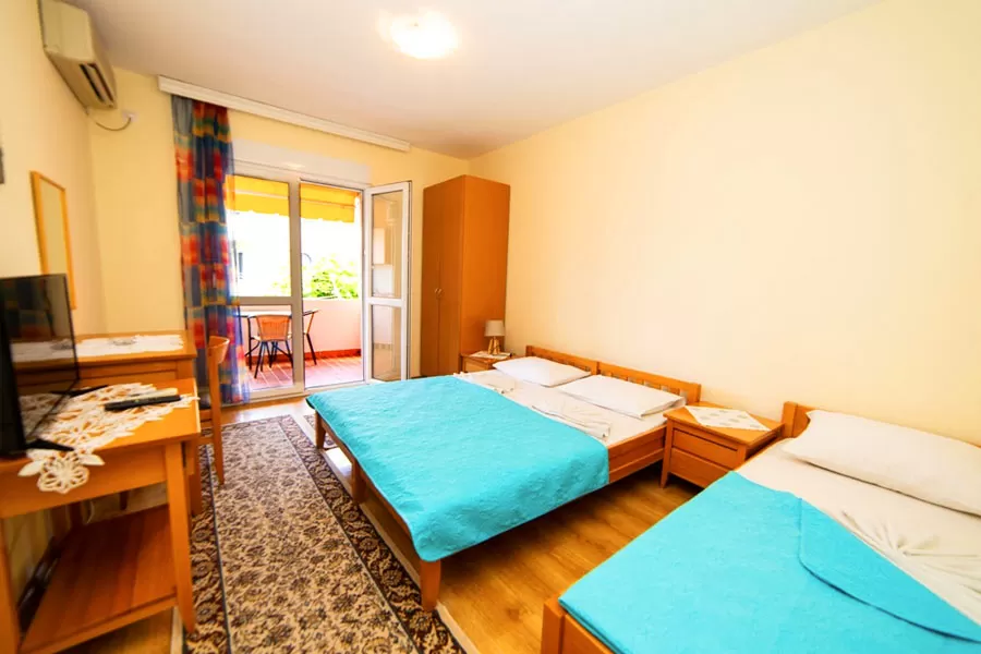 Djuric Studio 02_02.jpg